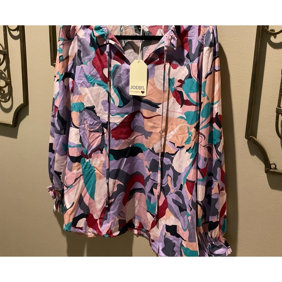 NWT Jodifl Medium Abstract Print Long Sleeve Blouse - Picture 4 of 10